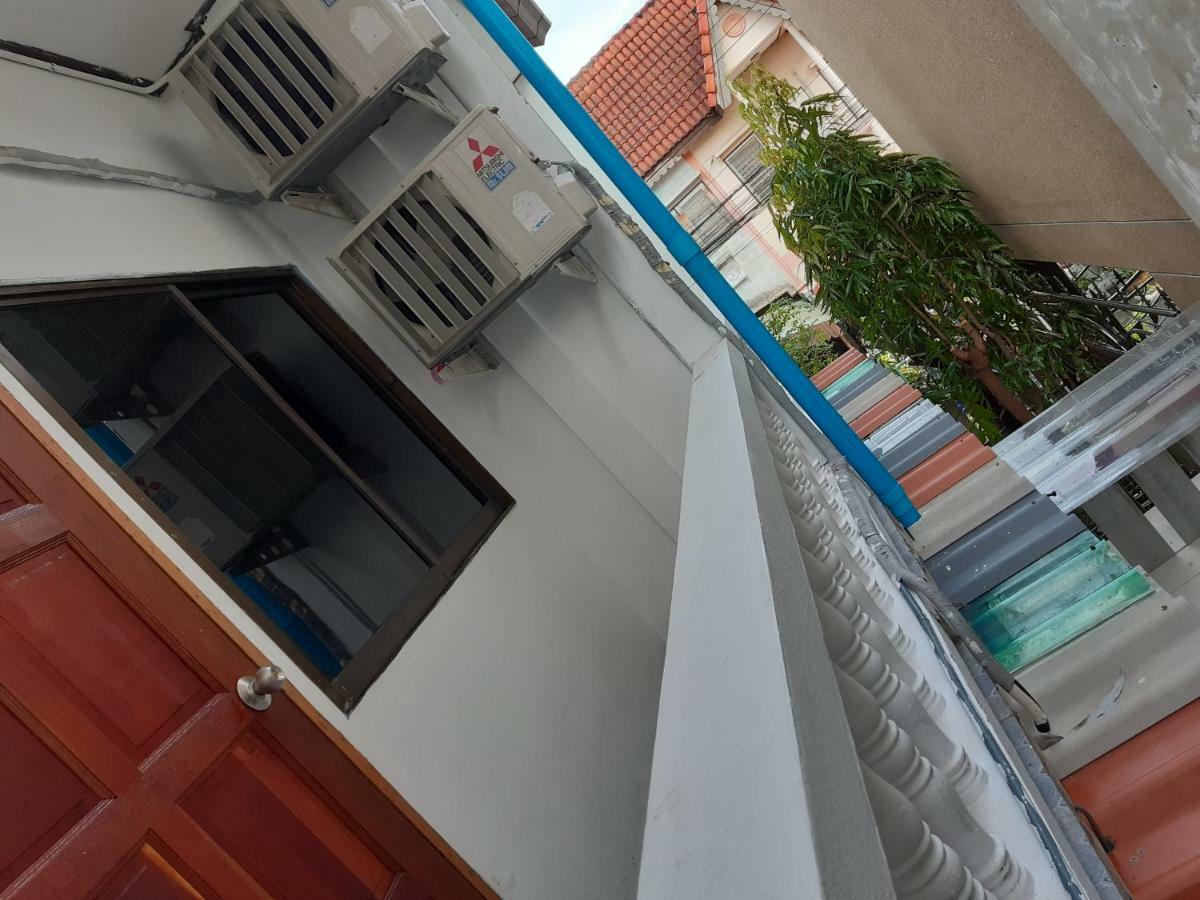 A & P House Apartment Bangkok Exterior photo